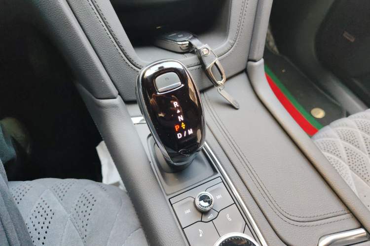 Used Cadillac XT6 2022 2.0T 7-Seater Four-Wheel Drive Luxury Standard Edition Gear Lever