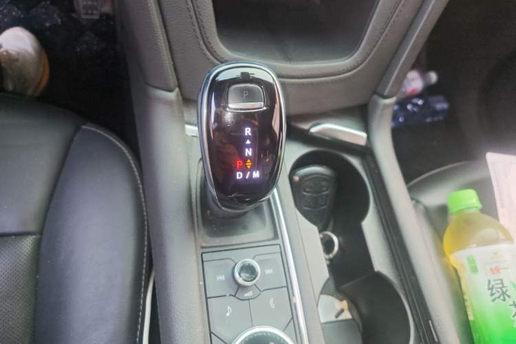 Used Cadillac XT6 2022 2.0T 7-Seater Four-Wheel Drive Luxury Standard Edition Gear Lever