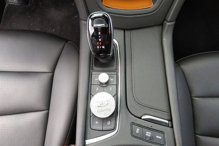 Used Cadillac XT6 2022 2.0T 7-Seater Four-Wheel-Drive Luxury Version Gear Lever