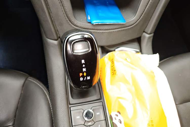 Used Cadillac XT6 2022 2.0T 7-Seater Four-Wheel Drive Luxury Version Gear Lever