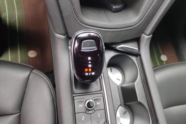 Used Cadillac XT6 2022 2.0T Six-Seater Four-Wheel-Drive Luxury Version Gear Lever