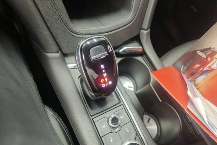 Used Cadillac XT6 2022 2.0T Six-Seater Four-Wheel Drive Luxury Version Gear Lever