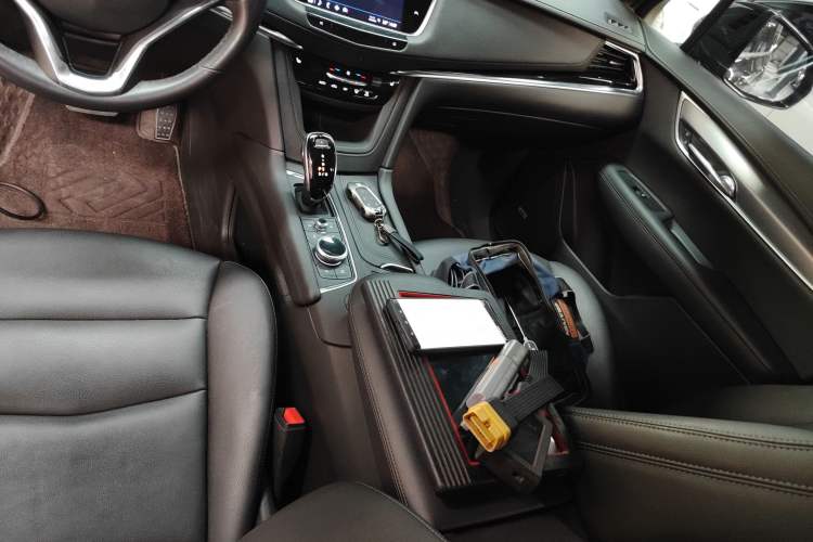 Used Cadillac XT6 2022 2.0T 7-Seater Four-Wheel-Drive Luxury Version Gear Lever