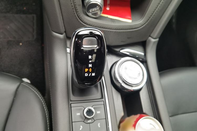 Used Cadillac XT6 2022 2.0T Six-Seater Four-Wheel Drive Luxury Version Gear Lever