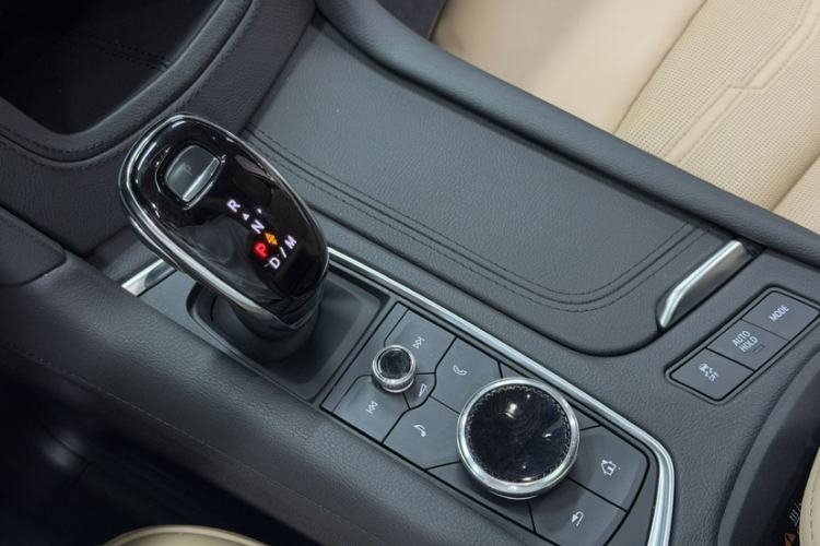 Used Cadillac XT6 2022 2.0T Six-Seater All-Wheel-Drive Platinum 120th Anniversary Limited Edition Gear Lever