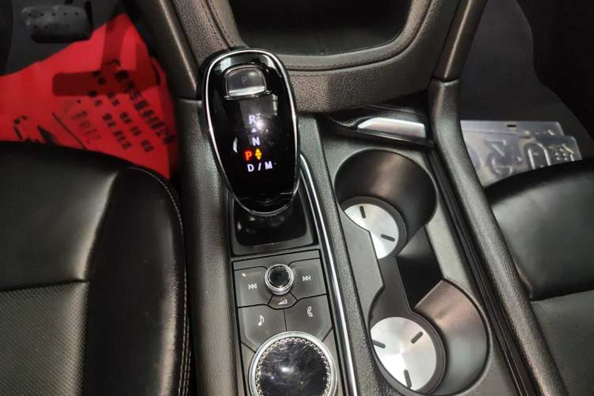 Used Cadillac XT6 2022 2.0T Six-Seater Four-Wheel Drive Luxury 120th Anniversary Limited Edition Gear Lever