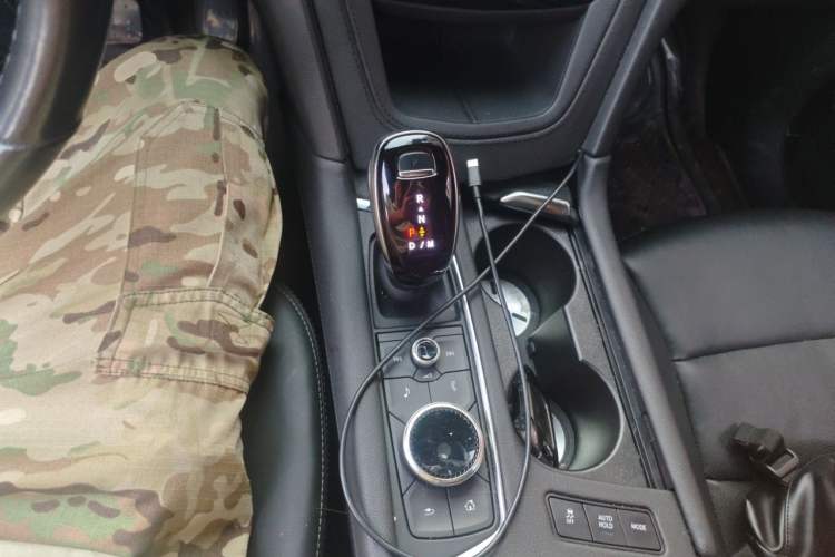 Used Cadillac XT6 2022 2.0T 7-Seater Four-Wheel Drive Luxury Version Gear Lever