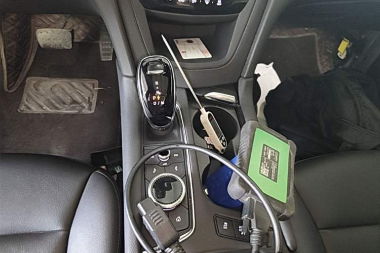 Used Cadillac XT6 2022 2.0T Six-Seater Four-Wheel-Drive Luxury Version Gear Lever