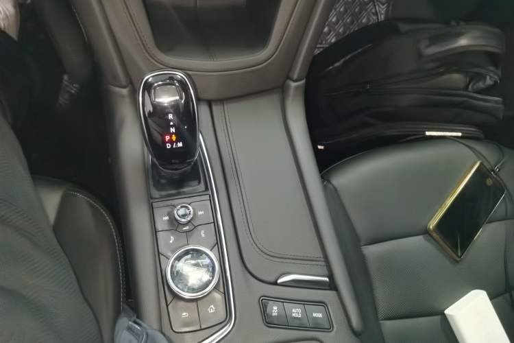 Used Cadillac XT6 2022 2.0T Six-Seater Four-Wheel Drive Luxury 120th Anniversary Limited Edition Gear Lever