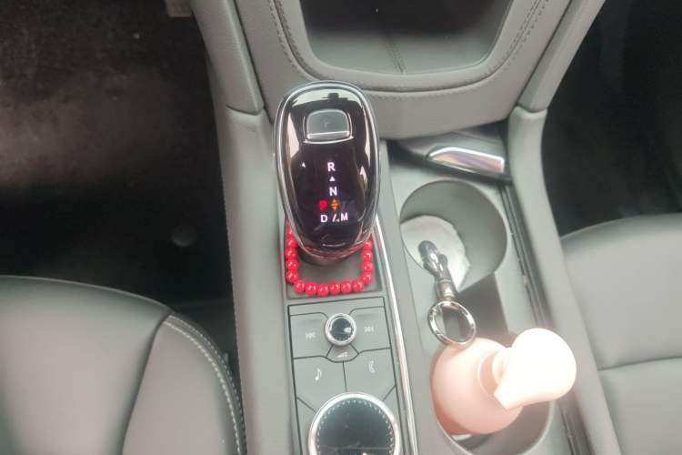 Used Cadillac XT6 2022 2.0T Six-Seater Four-Wheel Drive Luxury Version Gear Lever