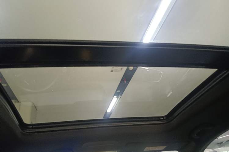 Used Cadillac XT6 2022 2.0T Six-Seater Four-Wheel Drive Luxury 120th Anniversary Limited Edition Headliner