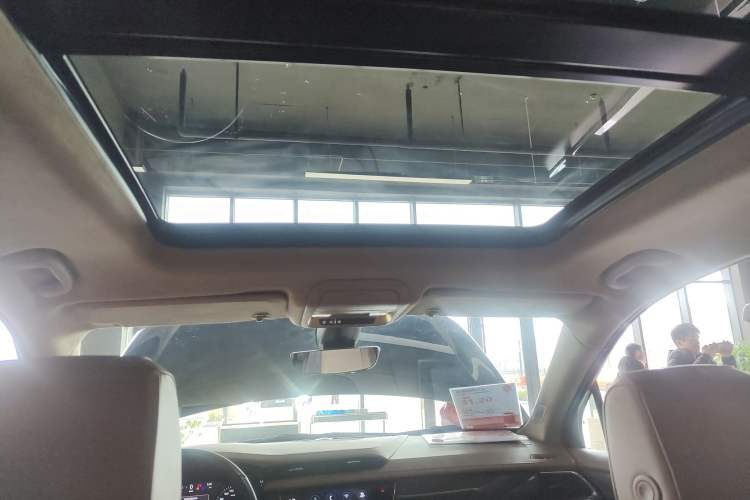 Used Cadillac XT6 2022 2.0T Six-Seater Four-Wheel-Drive Platinum Edition Headliner