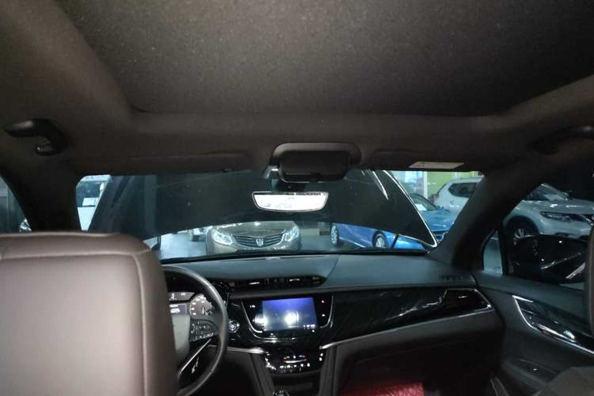 Used Cadillac XT6 2022 2.0T Six-Seater Four-Wheel-Drive Luxury Standard Edition Headliner