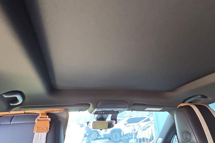 Used Cadillac XT6 2022 2.0T Six-Seater Four-Wheel Drive Luxury Version Headliner