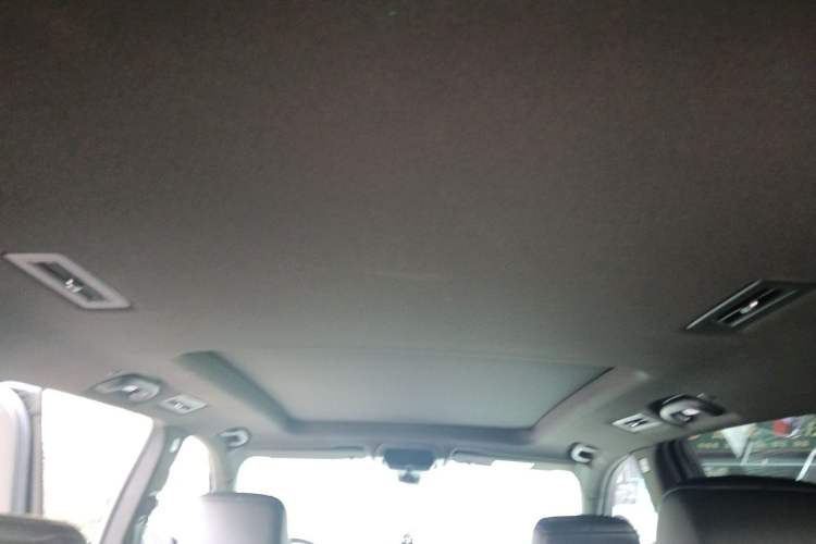 Used Cadillac XT6 2022 2.0T Six-Seater Four-Wheel-Drive Luxury Standard Edition Headliner