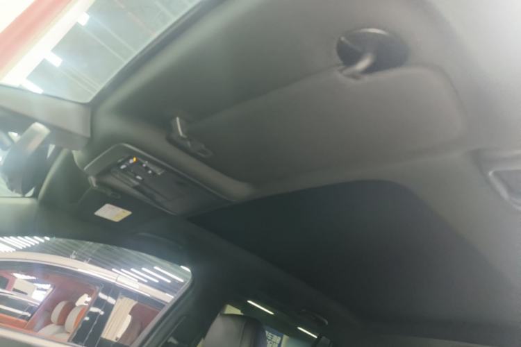 Used Cadillac XT6 2022 2.0T Six-Seater Four-Wheel Drive Luxury Version Headliner