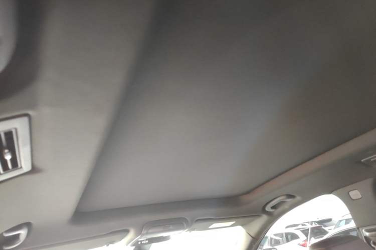 Used Cadillac XT6 2022 2.0T 7-Seater Four-Wheel-Drive Luxury Version Headliner
