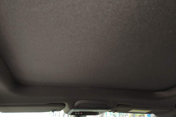 Used Cadillac XT6 2022 2.0T Six-Seater Four-Wheel-Drive Luxury Version Headliner