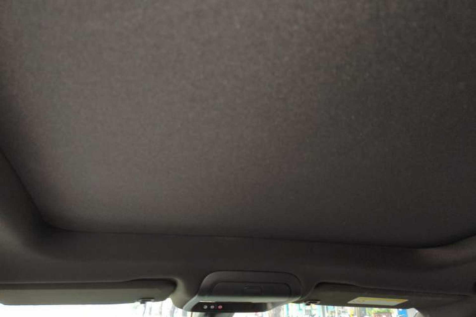 Used Cadillac XT6 2022 2.0T Six-Seater Four-Wheel-Drive Luxury Version Headliner