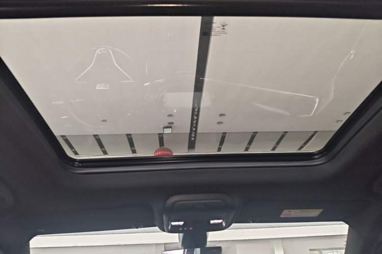 Used Cadillac XT6 2022 2.0T Six-Seater Four-Wheel-Drive Prestige Version Headliner