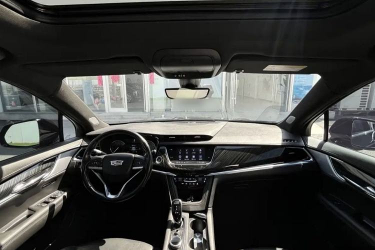 Used Cadillac XT6 2022 2.0T 7-Seater Four-Wheel Drive Luxury Version Headliner