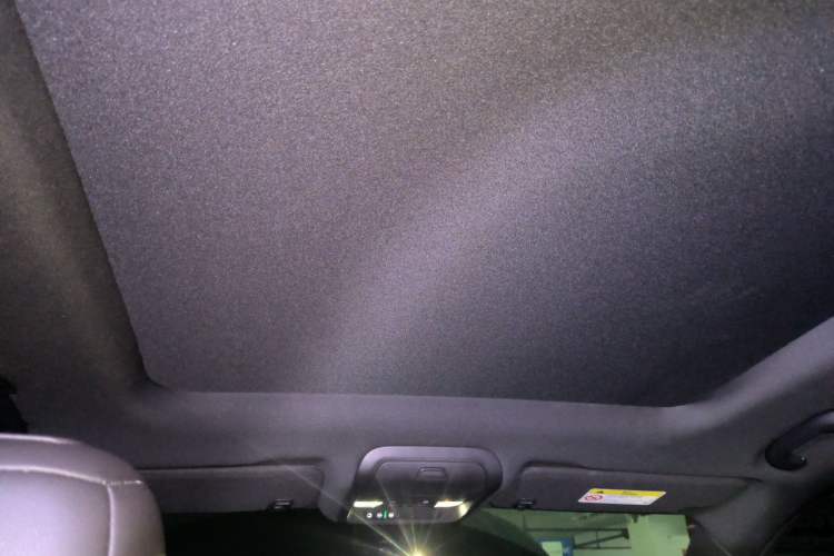 Used Cadillac XT6 2022 2.0T Six-Seater Four-Wheel Drive Luxury Version Headliner