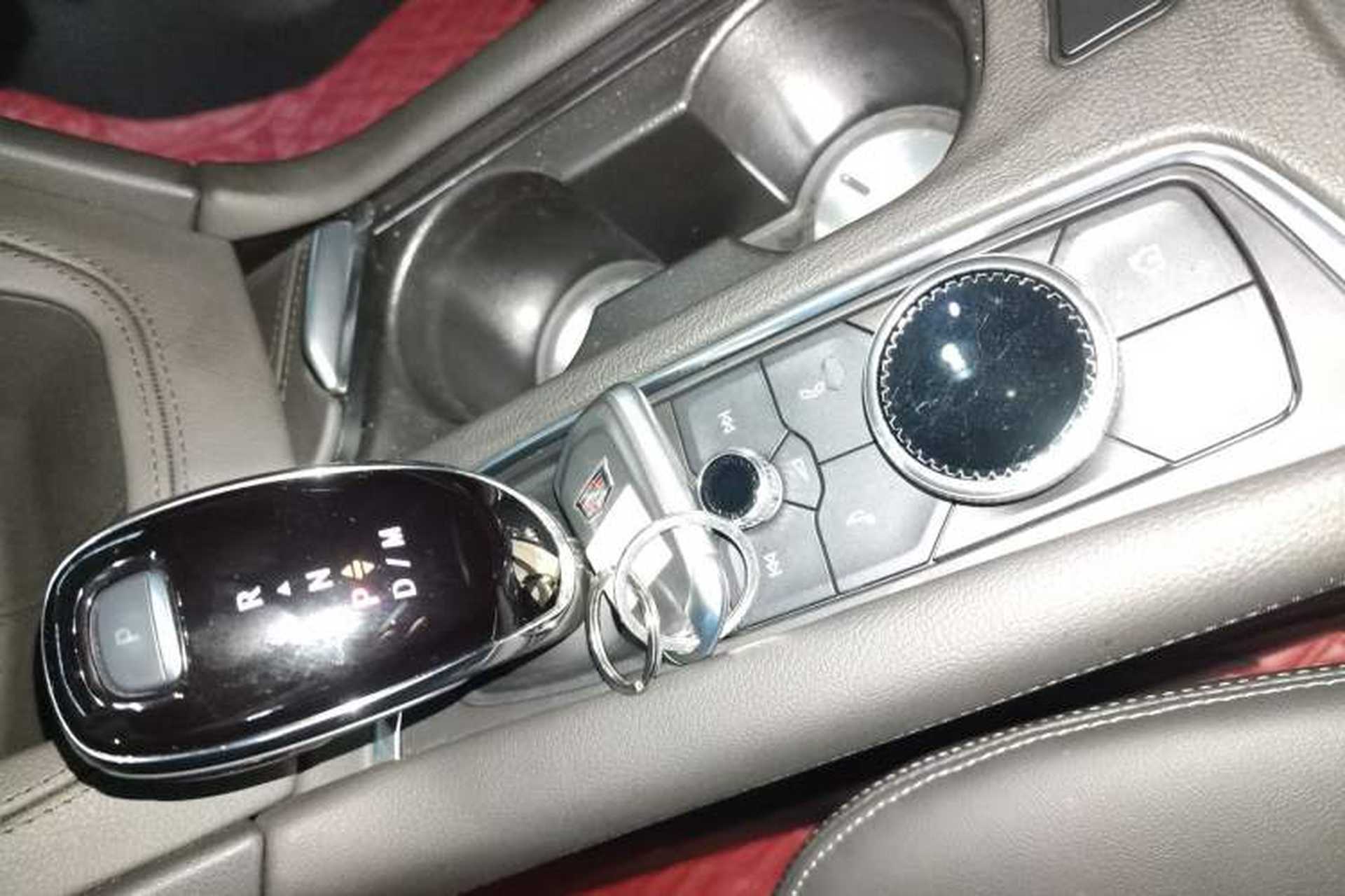 Used Cadillac XT6 2022 2.0T Six-Seater Four-Wheel-Drive Luxury Standard Edition Interior 1