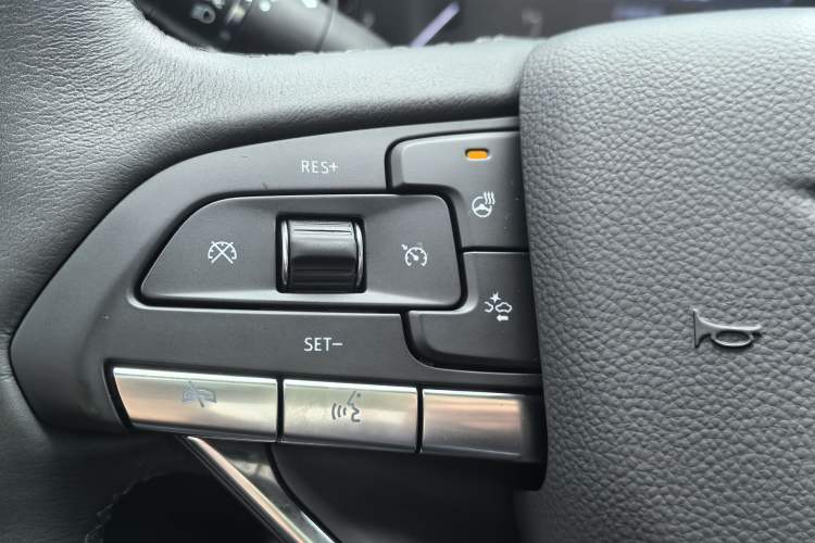 Used Cadillac XT6 2022 2.0T Six-Seater Four-Wheel Drive Luxury Version Interior 10