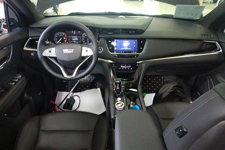 Used Cadillac XT6 2022 2.0T Six-Seater Four-Wheel-Drive Luxury Version Interior 2