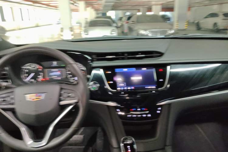 Used Cadillac XT6 2022 2.0T Six-Seater Four-Wheel Drive Luxury Version Interior 2