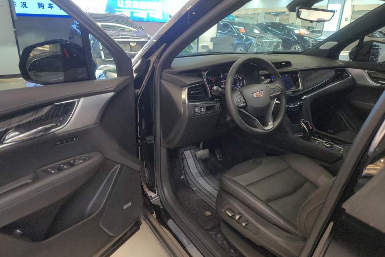 Used Cadillac XT6 2022 2.0T Six-Seater Four-Wheel Drive Luxury Version Interior 2