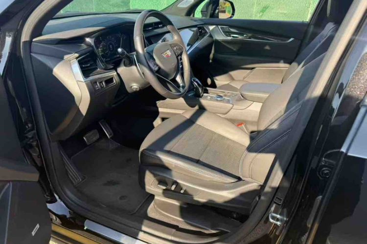 Used Cadillac XT6 2022 2.0T Six-Seater Four-Wheel Drive Luxury Version Interior 2