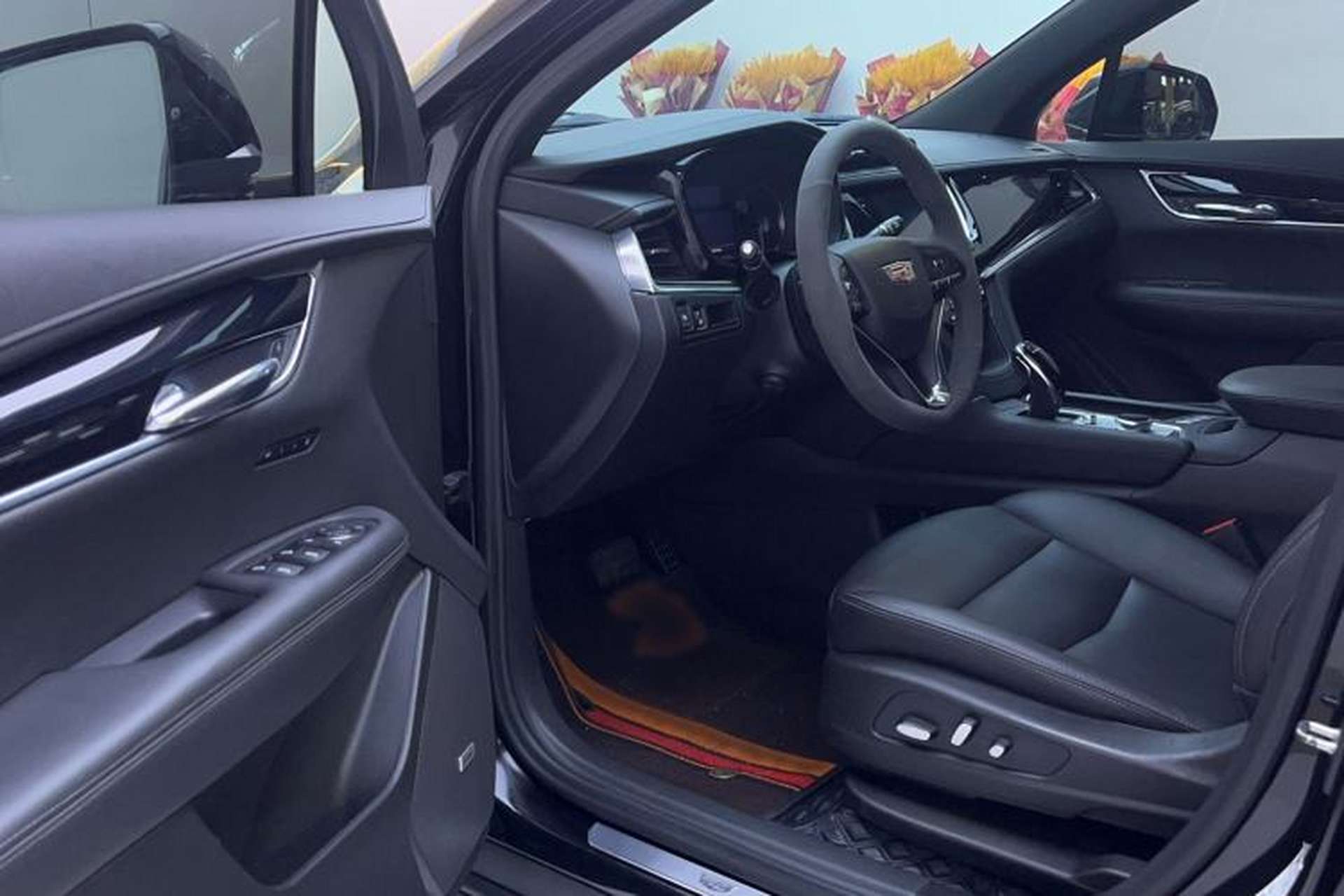 Used Cadillac XT6 2022 2.0T Six-Seater Two-Wheel-Drive Luxury Version Interior 2