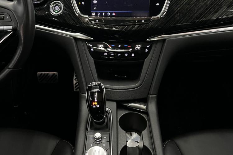 Used Cadillac XT6 2022 2.0T Six-Seater Four-Wheel Drive Luxury Version Interior 2