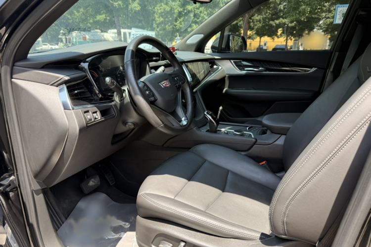 Used Cadillac XT6 2022 2.0T 7-Seater Four-Wheel Drive Luxury Version Interior 3