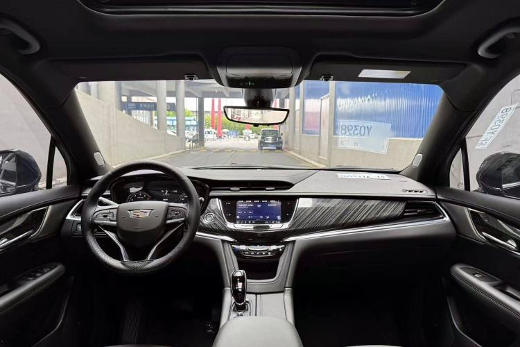 Used Cadillac XT6 2022 2.0T Six-Seater Four-Wheel Drive Luxury Version Interior 3