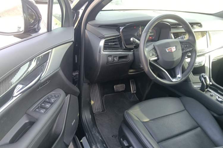 Used Cadillac XT6 2022 2.0T Six-Seater Four-Wheel Drive Luxury Version Interior 3