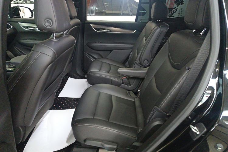 Used Cadillac XT6 2022 2.0T Six-Seater Four-Wheel-Drive Luxury Version Interior 4