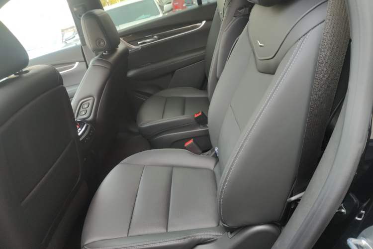 Used Cadillac XT6 2022 2.0T Six-Seater Four-Wheel Drive Luxury Version Interior 4