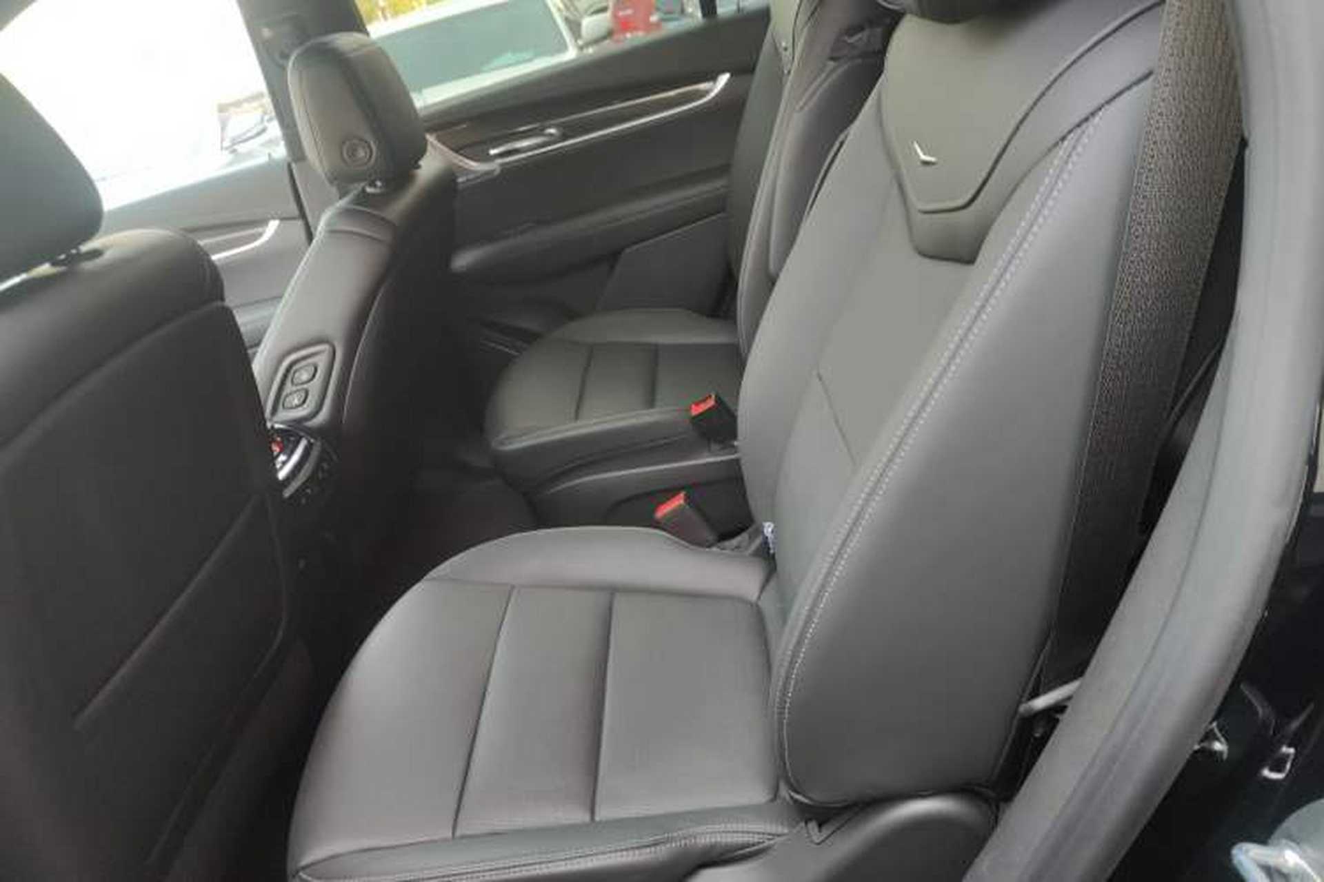 Used Cadillac XT6 2022 2.0T Six-Seater Four-Wheel Drive Luxury Version Interior 4