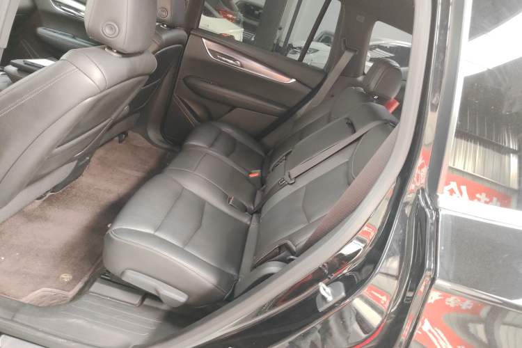 Used Cadillac XT6 2022 2.0T 7-Seater Four-Wheel-Drive Luxury Version Interior 4