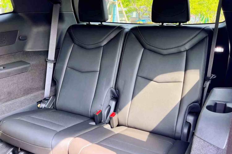 Used Cadillac XT6 2022 2.0T Six-Seater Four-Wheel-Drive Luxury Standard Edition Interior 4