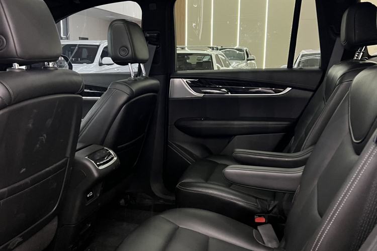 Used Cadillac XT6 2022 2.0T Six-Seater Four-Wheel Drive Luxury Version Interior 4