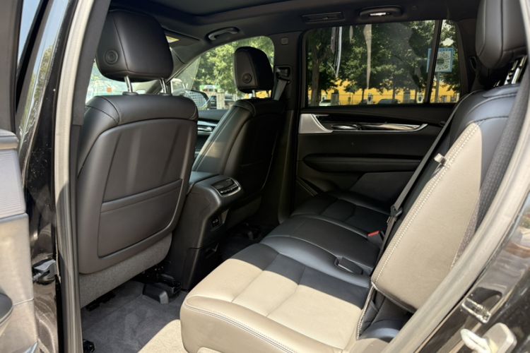 Used Cadillac XT6 2022 2.0T 7-Seater Four-Wheel Drive Luxury Version Interior 5