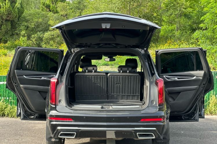 Used Cadillac XT6 2022 2.0T Six-Seater Two-Wheel-Drive Luxury Version Interior 6