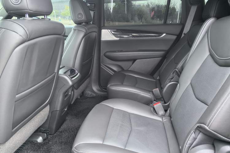 Used Cadillac XT6 2022 2.0T Six-Seater Four-Wheel Drive Luxury Version Interior 6