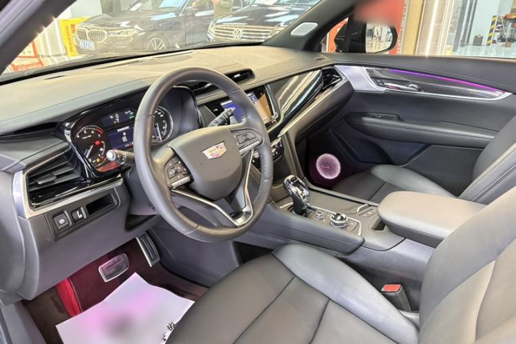 Used Cadillac XT6 2022 2.0T Six-Seater Four-Wheel-Drive Prestige Version Interior 6