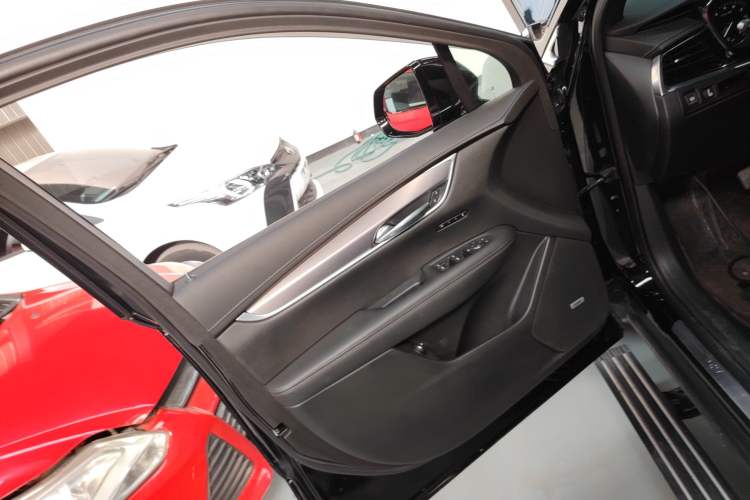 Used Cadillac XT6 2022 2.0T 7-Seater Four-Wheel-Drive Luxury Version Interior 7
