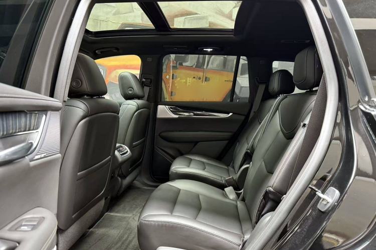 Used Cadillac XT6 2022 2.0T Six-Seater Four-Wheel Drive Luxury Version Interior 8