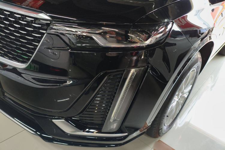 Used Cadillac XT6 2022 2.0T Six-Seater Four-Wheel-Drive Luxury Version Left Front Headlight